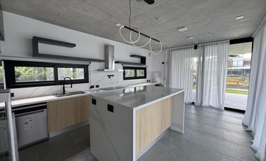 CASA EN VENTA, PUERTOS ESCOBAR, BARRIO COSTAS