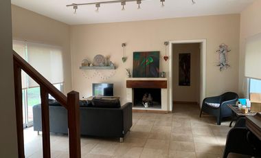 Venta casa en San Joaquin Capilla del Señor apta credito hipotecario