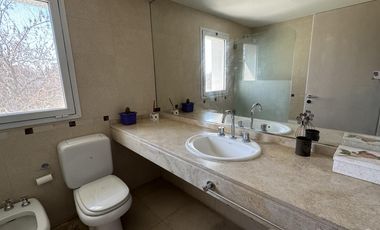 Venta casa en San Joaquin Capilla del Señor apta credito hipotecario