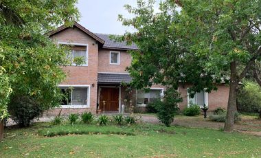 Venta casa en San Joaquin Capilla del Señor apta credito hipotecario