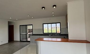 Casa en venta 3 dormitorios en Ibarlucea