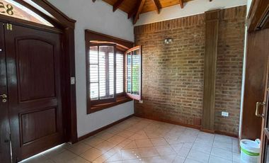 Casa en alquiler, Lujan, sobre calle ituzaingo al 859