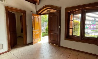Casa en alquiler, Lujan, sobre calle ituzaingo al 859