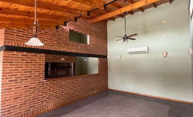 Casa en alquiler, Lujan, sobre calle ituzaingo al 859