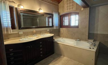 Casa en alquiler, Lujan, sobre calle ituzaingo al 859