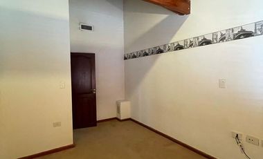 Casa en alquiler, Lujan, sobre calle ituzaingo al 859