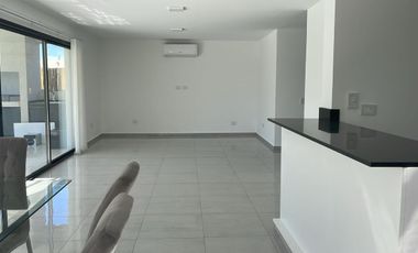 Casa en Alquiler en el Barrio Vila Marina II, Villanueva, Tigre.