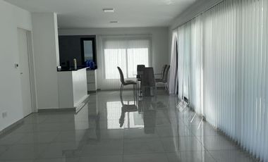 Casa en Alquiler en el Barrio Vila Marina II, Villanueva, Tigre.