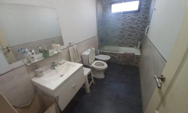 Casa con pileta en Santa Elena Pilar del Este