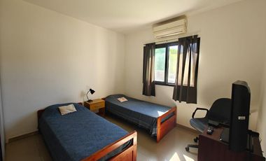 Casa con pileta en Santa Elena Pilar del Este