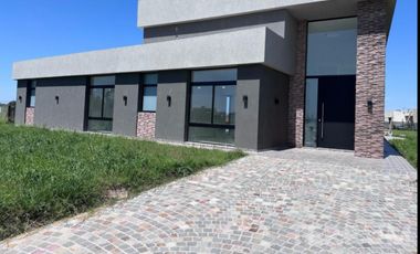 Casa en venta Barrio La Alameda