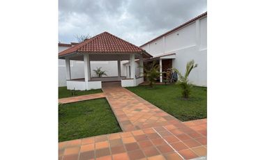 Se vende hermosa casa sector maiz amarillo