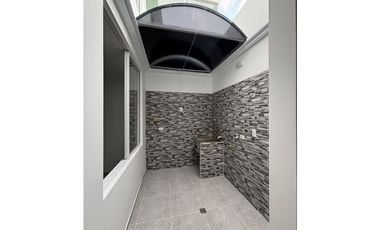 Se vende hermosa casa sector maiz amarillo