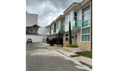 Se vende hermosa casa sector maiz amarillo