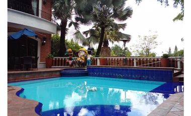 Casa en Arriendo Loma del Escobero Envigado