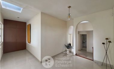 Casa esquinera en arriendo, barrio La Francia, Manizales