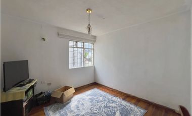 Casa esquinera en arriendo, barrio La Francia, Manizales