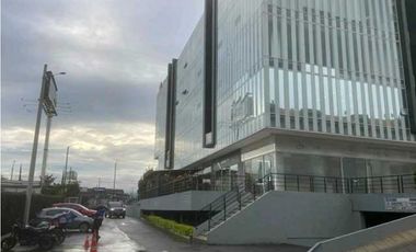 VENTA DE OFICINA PARA ESTRENAR EN QUANTUM, VIA CHIA-CAJIC