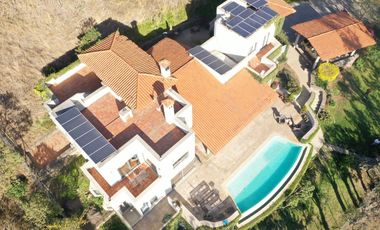 Casa en Venta con Alberca y Terraza Panorámica en Ciudad Guzmán.