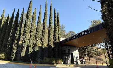 Casa en Venta con Alberca y Terraza Panorámica en Ciudad Guzmán.