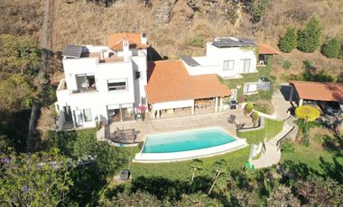 Casa en Venta con Alberca y Terraza Panorámica en Ciudad Guzmán.