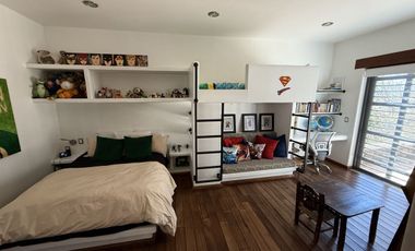 Casa en Venta con Alberca y Terraza Panorámica en Ciudad Guzmán.