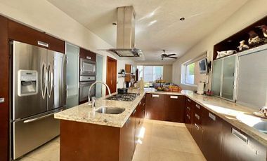 Casa en  Venta en Valle Real 4 recamaras