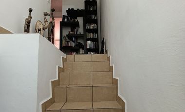 VENDE CASA EN GAVIOTAS ACAPULCO. 3 RECAMARAS, 2B. ALBERCA COMUN