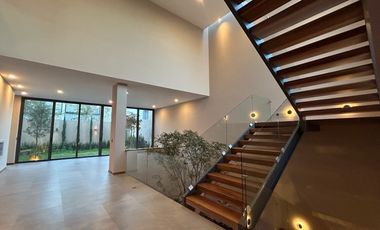 Casa en exclusivo condominio Mítica Residencial, Zapopan