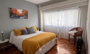 Muy lindo y luminoso depto de 2 amb. Se entrega sin muebles.