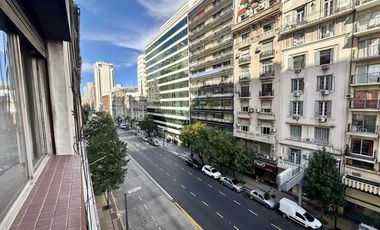 Muy lindo y luminoso depto de 2 amb. Se entrega sin muebles.