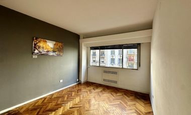 Muy lindo y luminoso depto de 2 amb. Se entrega sin muebles.