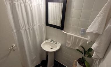 Muy lindo y luminoso depto de 2 amb. Se entrega sin muebles.