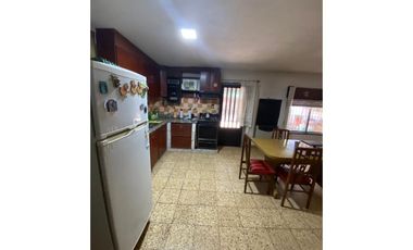 Granadero Baigorria, Eva Peron Nº 632 - VENTA