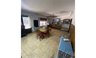 Granadero Baigorria, Eva Peron Nº 632 - VENTA