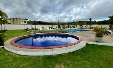Casa en venta PH Vistas del Lago-Panama Norte(YM)