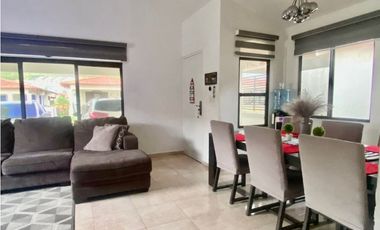 Casa en venta PH Vistas del Lago-Panama Norte(YM)