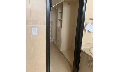 ALQUILER DE AMPLIO Y ELEGANTE APARTAMENTO EN COSTA DEL ESTE.