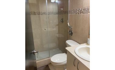 ALQUILER DE AMPLIO Y ELEGANTE APARTAMENTO EN COSTA DEL ESTE.