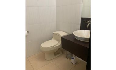 ALQUILER DE AMPLIO Y ELEGANTE APARTAMENTO EN COSTA DEL ESTE.