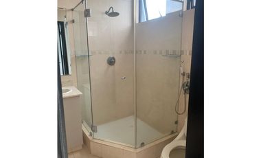 ALQUILER DE AMPLIO Y ELEGANTE APARTAMENTO EN COSTA DEL ESTE.