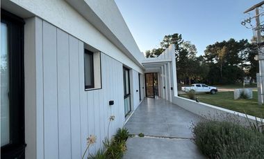 CASA COSTA ESMERALDA - SENDEROS III 411 - VENTA