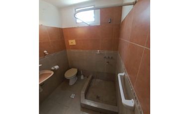 Casa tipo P.H. 4 amb. Barrio Pinos de Anchorena. Cel 223542----