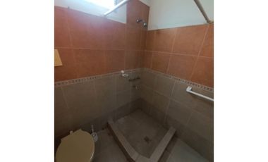 Casa tipo P.H. 4 amb. Barrio Pinos de Anchorena. Cel 223542----