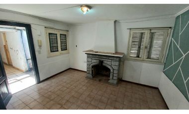 Casa tipo P.H. 4 amb. Barrio Pinos de Anchorena. Cel 223542----