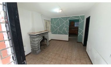 Casa tipo P.H. 4 amb. Barrio Pinos de Anchorena. Cel 223542----
