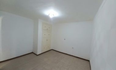 Casa tipo P.H. 4 amb. Barrio Pinos de Anchorena. Cel 223542----