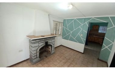 Casa tipo P.H. 4 amb. Barrio Pinos de Anchorena. Cel 223542----