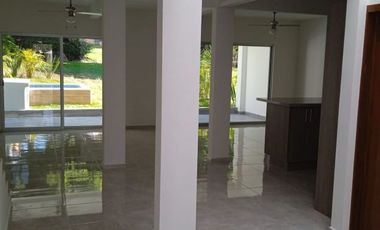 Casa Nueva en Venta en Burgos Bugambilias, Temixco | Alberca Común y Seguridad 24/7