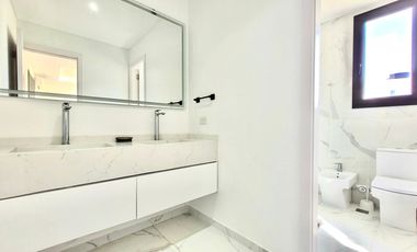 VENTA CASA 6 AMB A LA LAGUNA PUERTOS BARRIO COSTAS